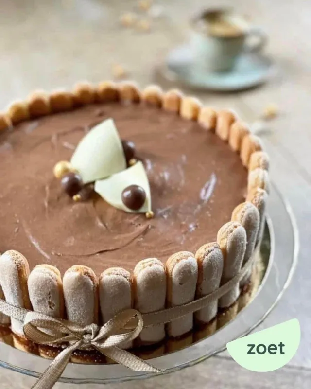 👑 ONZE KONINKLIJKE TAART – een dessert om U tegen te zeggen! 👑